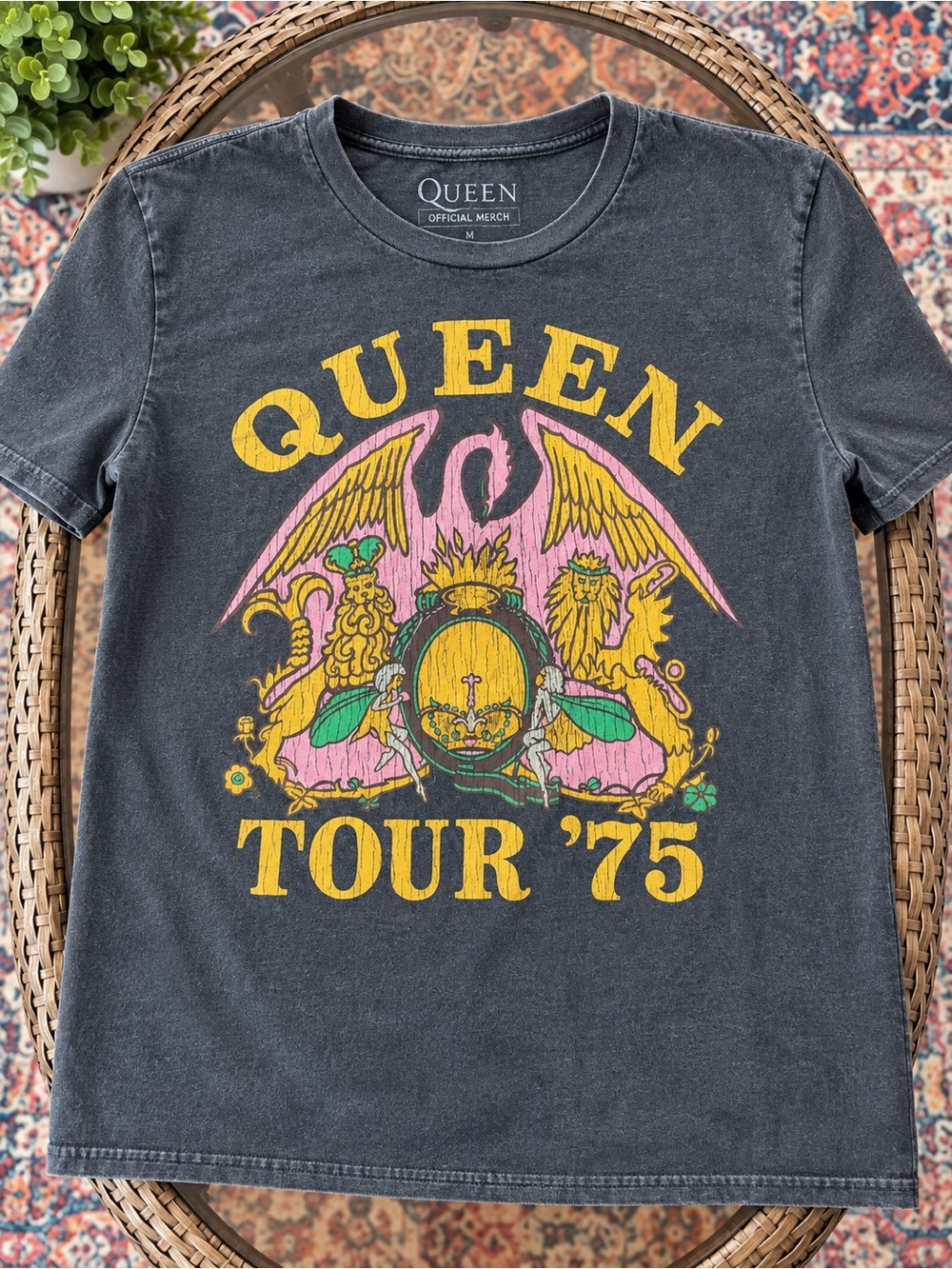 Queen Tour '75 Short Sleeve Graphic Tee - Black